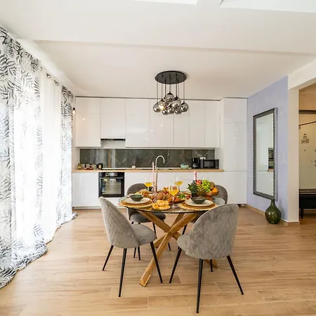Cortisia Apartment